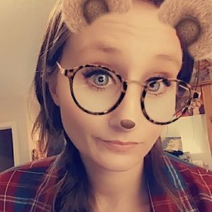 Meet your Posher, Twila